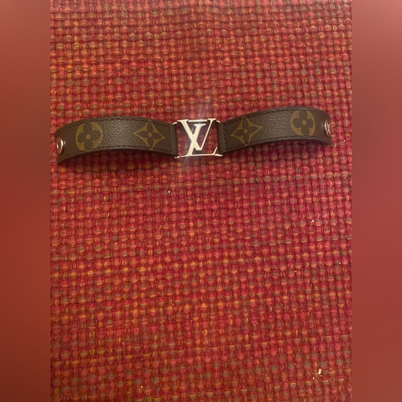 Louis Vuitton LV Hockenheim Bracelet Monogram - Picture 4 of 9